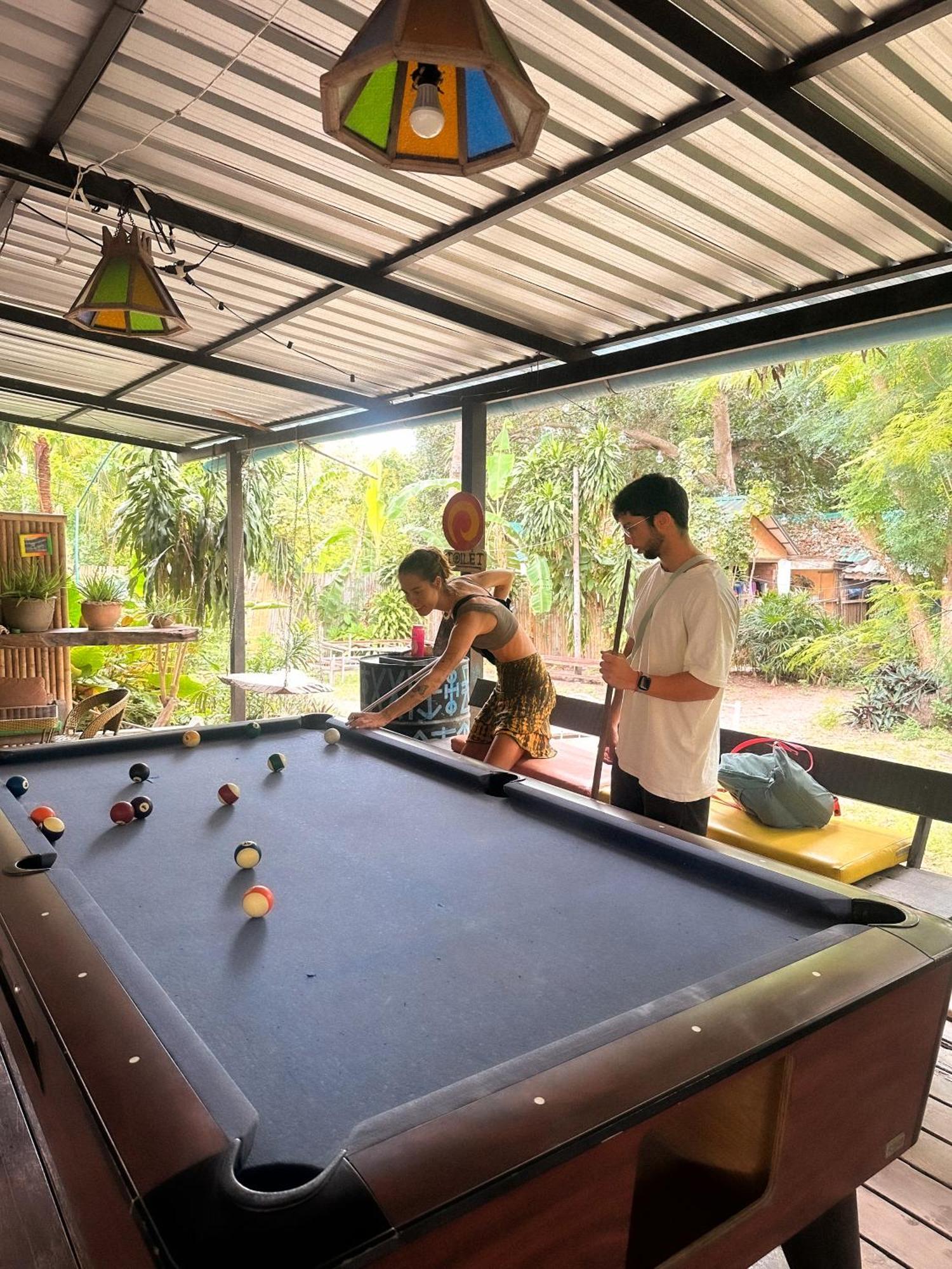 Moov Inn Garden Hostel Koh Tao Exteriör bild