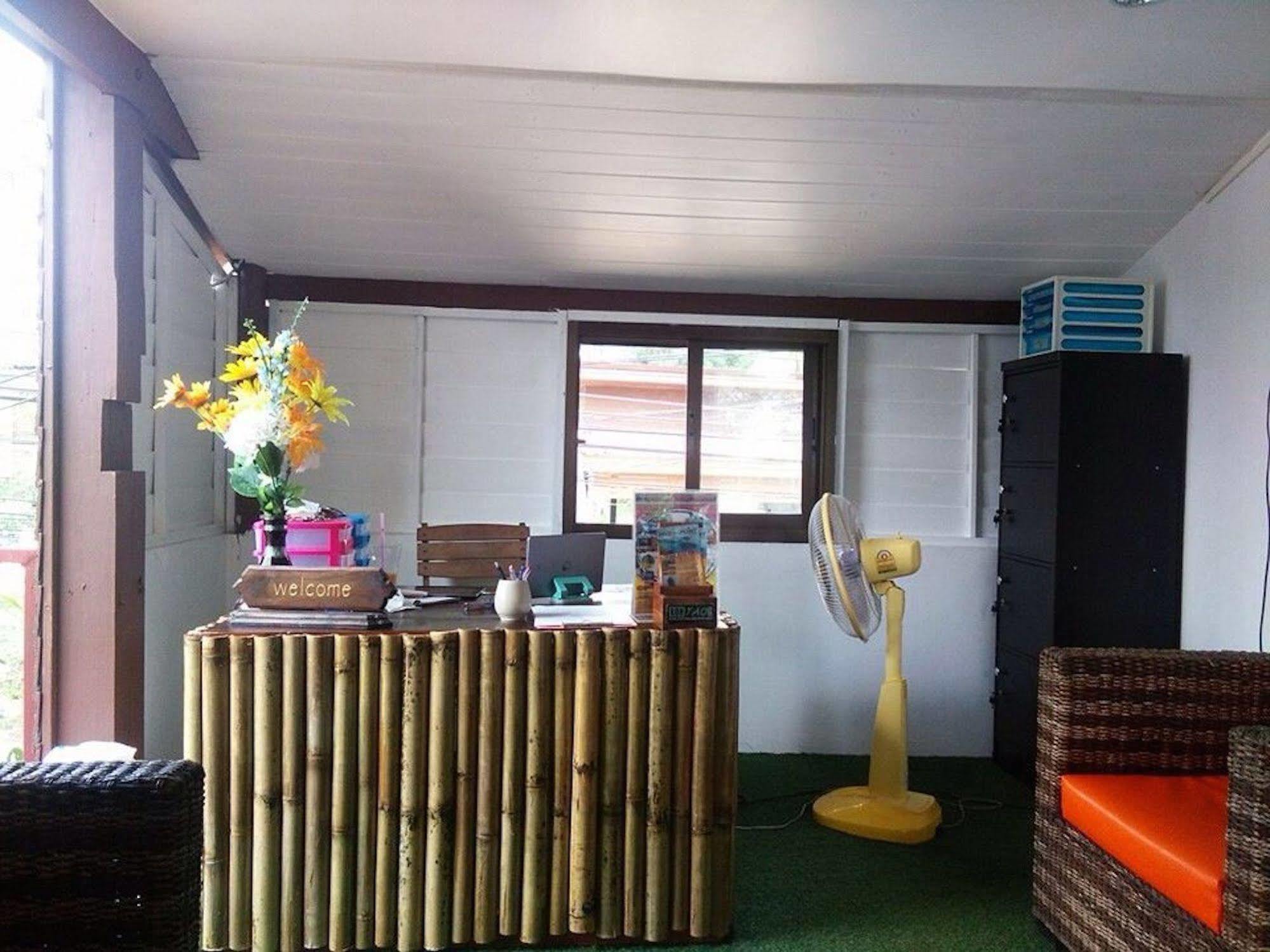Moov Inn Garden Hostel Koh Tao Exteriör bild