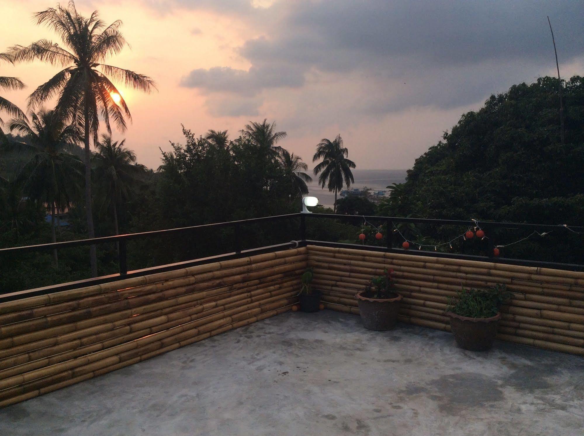 Moov Inn Garden Hostel Koh Tao Exteriör bild