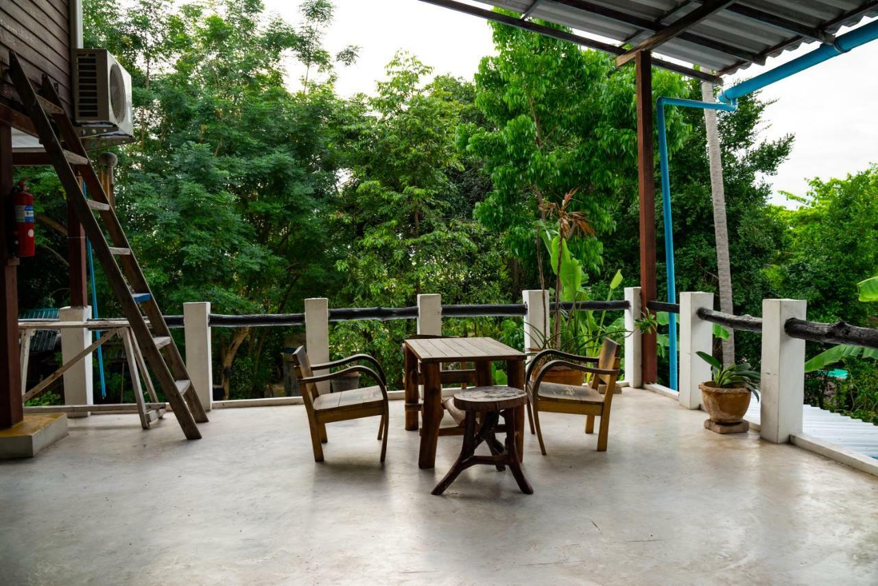 Moov Inn Garden Hostel Koh Tao Exteriör bild