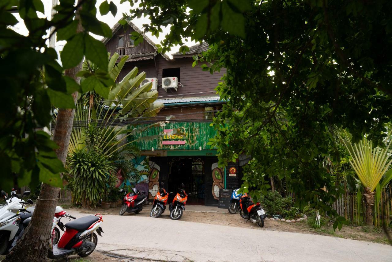 Moov Inn Garden Hostel Koh Tao Exteriör bild